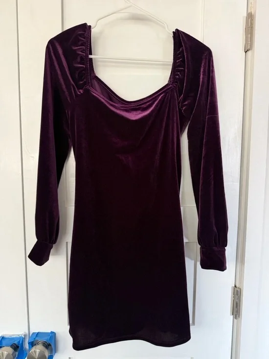 Cider Plum Velvet Ruched Long-Sleeve Mini Dress - Picture 2 of 5